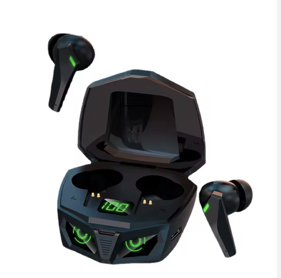 Bluetooth Gaming-Kopfhörer P50 von Steka Shop, kabellos mit Ohrhörern und Gaming-Design, sichtbar in der Abbildung