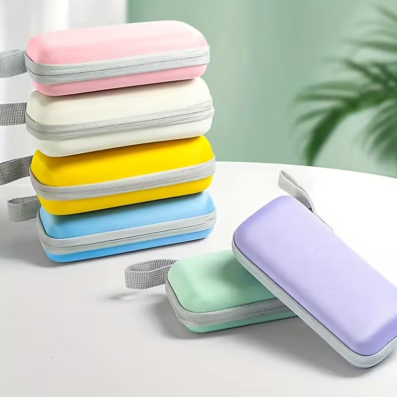 Kleiner, tragbarer StekaShop Mini-Taschenschirm mit Regenschirmhülle, ideal für unterwegs, zusammengeklappt und leicht zu tragen.